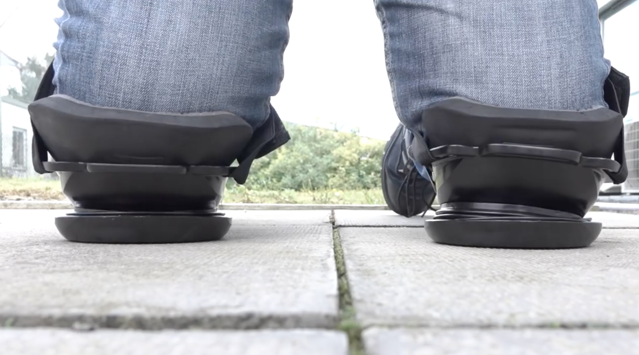 7 professionals who MUST need knee pads for work...surely?